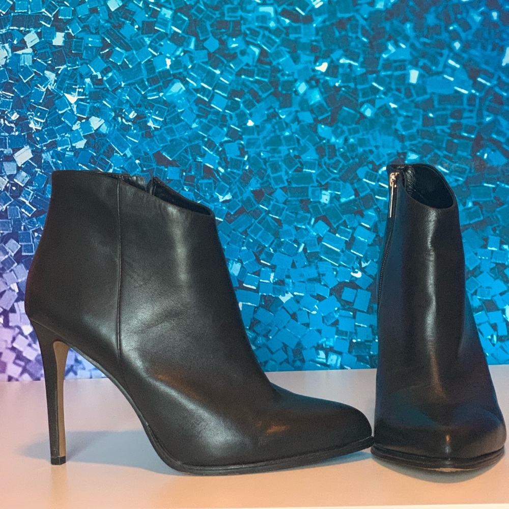 Vince Camuto Black Leather Lorenzo Bootie